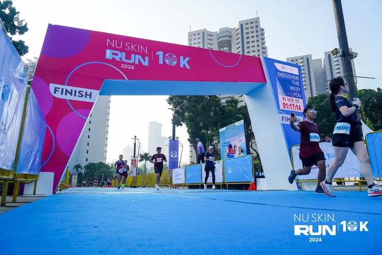 Race photo from Nu Skin Run 10K