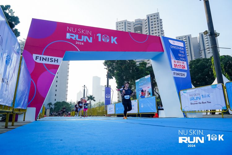 Race photo from Nu Skin Run 10K