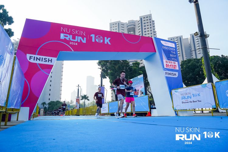 Race photo from Nu Skin Run 10K