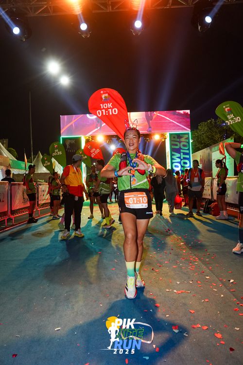 Race photo from PIK NITE RUN 2025