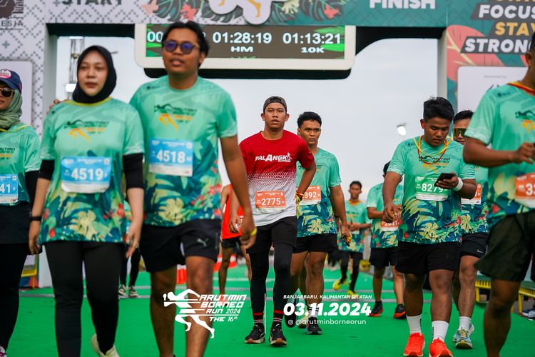 Race photo from Arutmin Borneo Run 2024