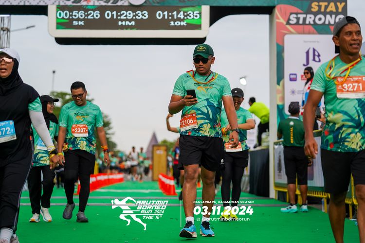 Race photo from Arutmin Borneo Run 2024