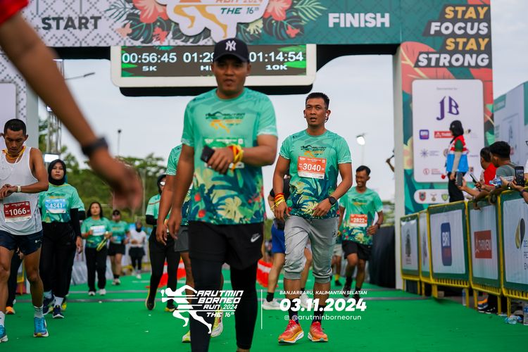 Race photo from Arutmin Borneo Run 2024