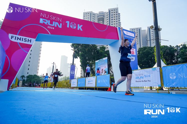 Race photo from Nu Skin Run 10K