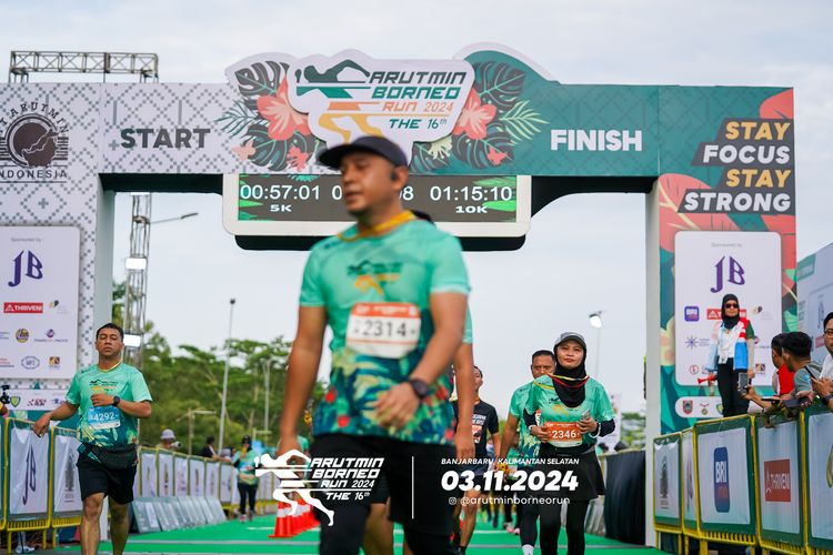 Race photo from Arutmin Borneo Run 2024