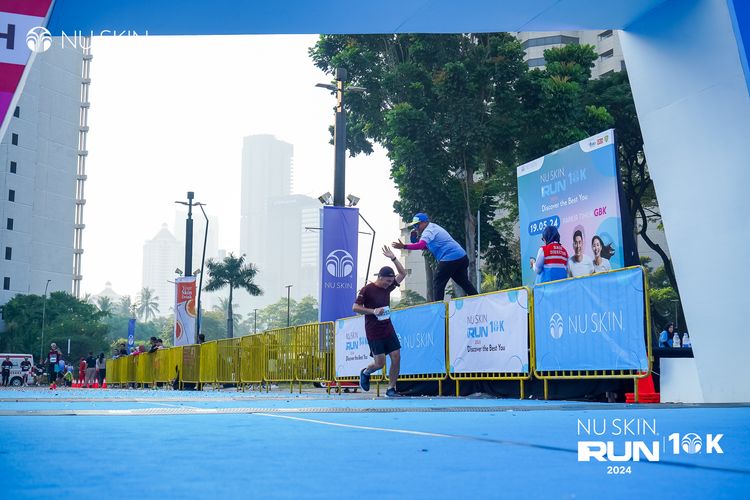 Race photo from Nu Skin Run 10K