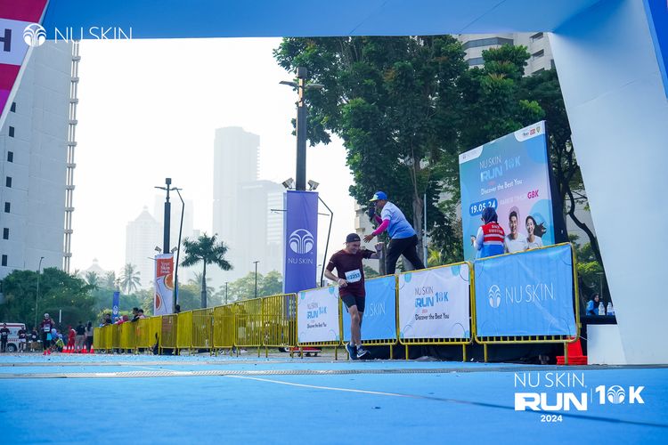 Race photo from Nu Skin Run 10K