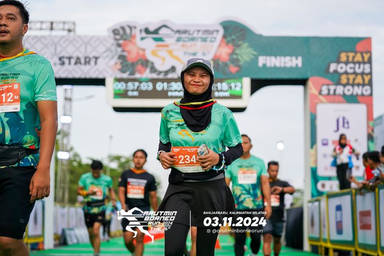 Race photo from Arutmin Borneo Run 2024