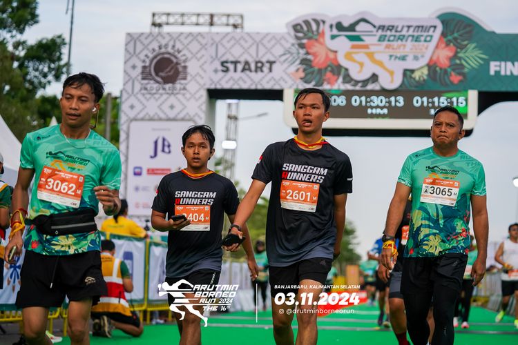 Race photo from Arutmin Borneo Run 2024