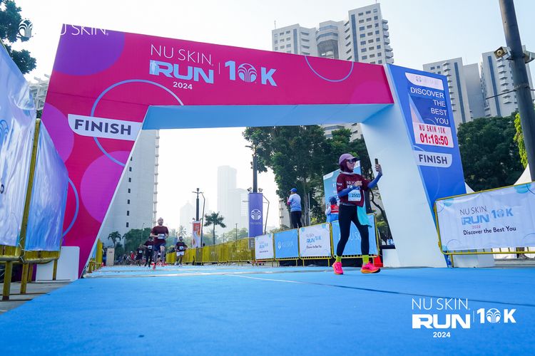 Race photo from Nu Skin Run 10K