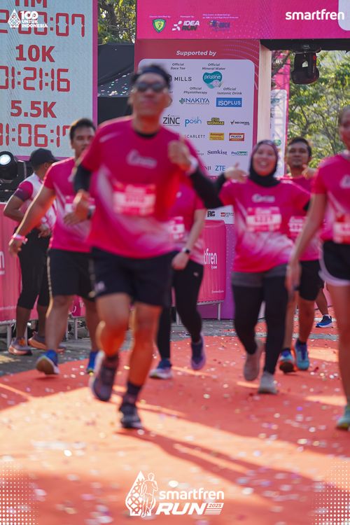 Race photo from Smartfren Run 2025 