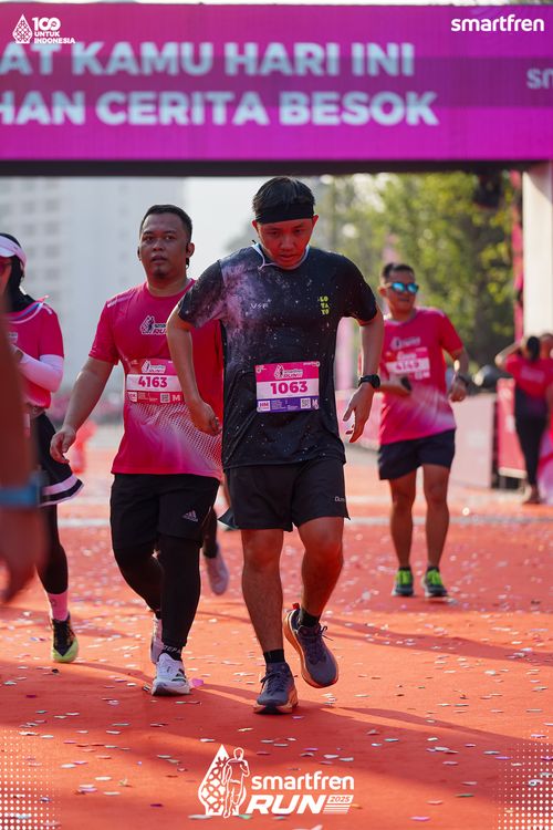 Race photo from Smartfren Run 2025 
