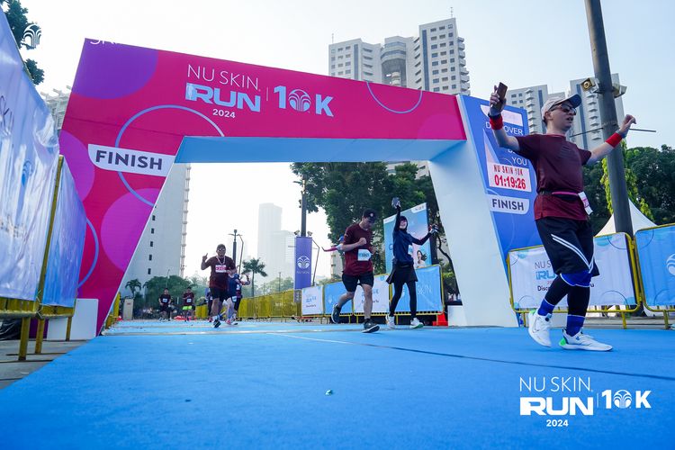Race photo from Nu Skin Run 10K