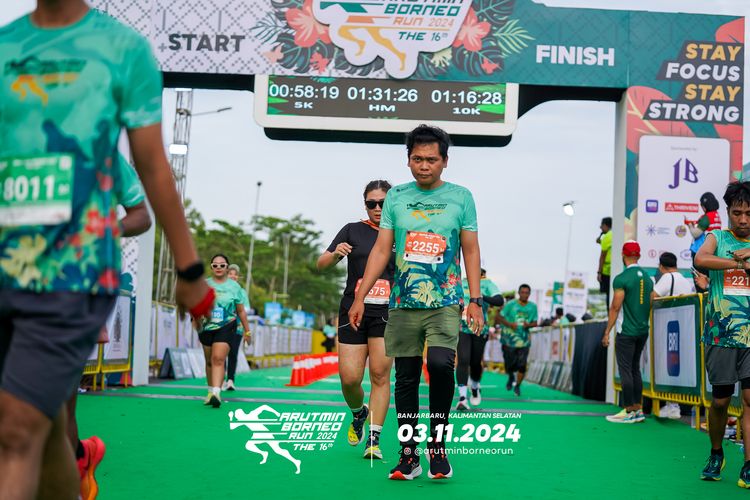 Race photo from Arutmin Borneo Run 2024