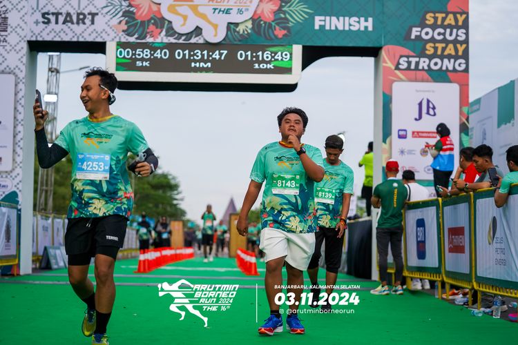 Race photo from Arutmin Borneo Run 2024