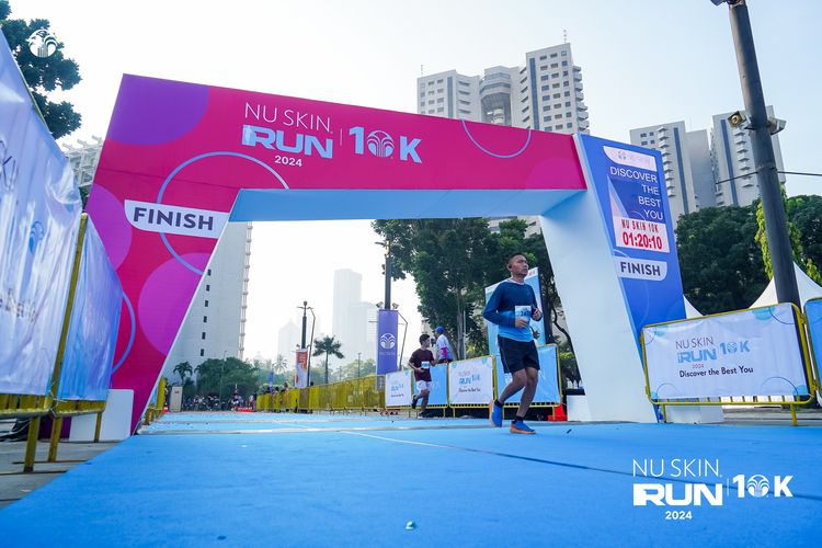 Race photo from Nu Skin Run 10K