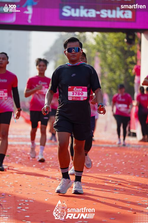 Race photo from Smartfren Run 2025 