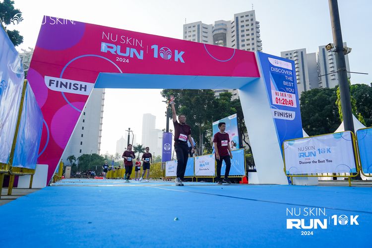 Race photo from Nu Skin Run 10K