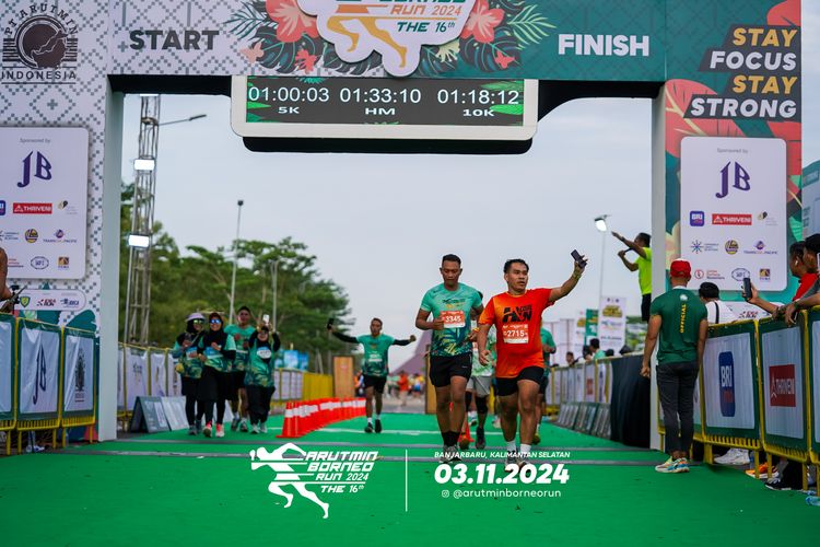 Race photo from Arutmin Borneo Run 2024