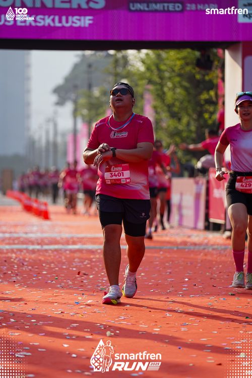 Race photo from Smartfren Run 2025 