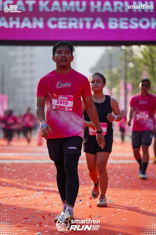 Race photo from Smartfren Run 2025 