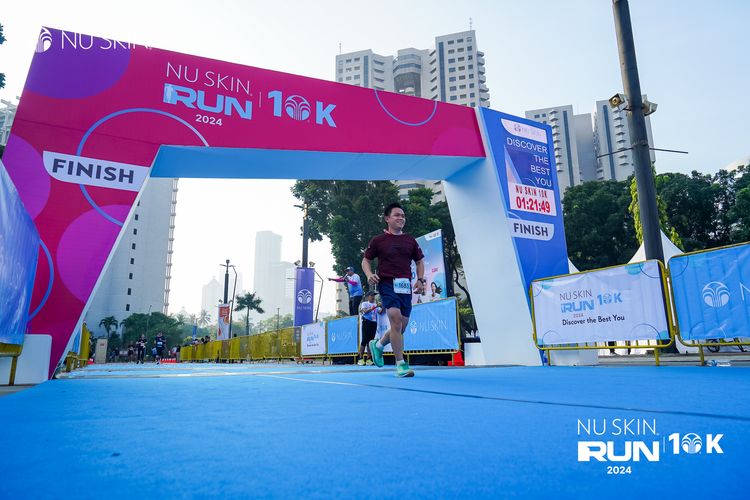 Race photo from Nu Skin Run 10K