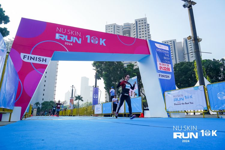 Race photo from Nu Skin Run 10K
