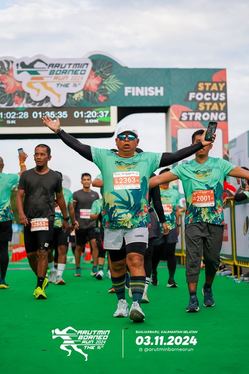 Race photo from Arutmin Borneo Run 2024