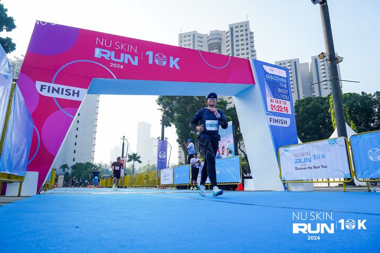Race photo from Nu Skin Run 10K