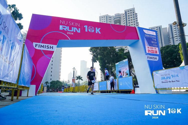 Race photo from Nu Skin Run 10K