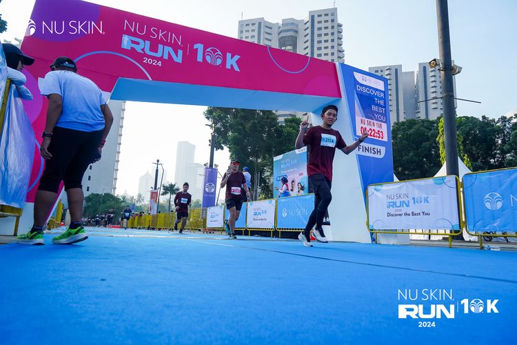 Race photo from Nu Skin Run 10K