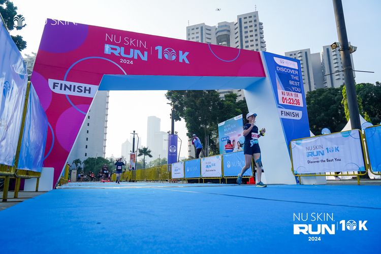 Race photo from Nu Skin Run 10K