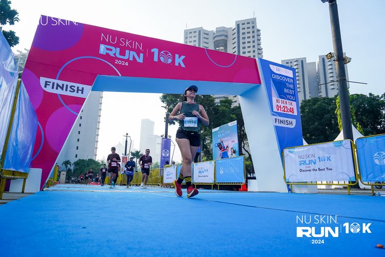 Race photo from Nu Skin Run 10K