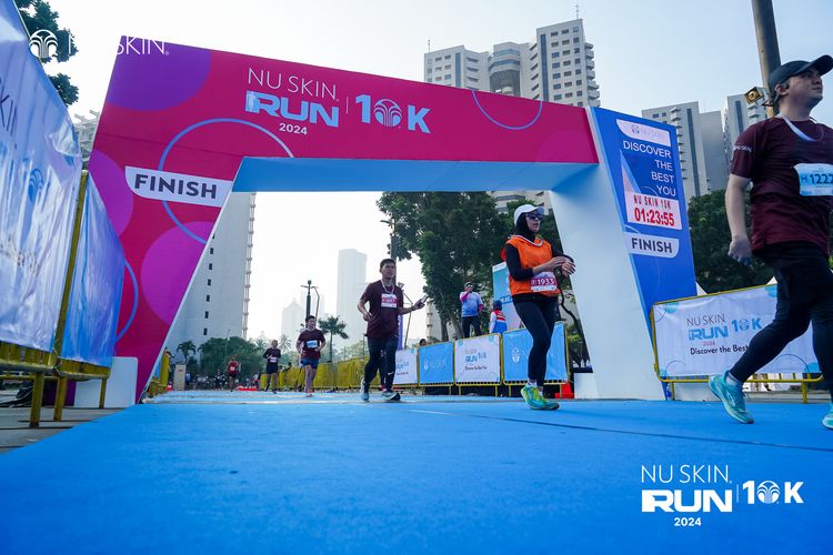 Race photo from Nu Skin Run 10K