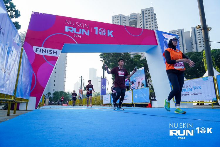 Race photo from Nu Skin Run 10K