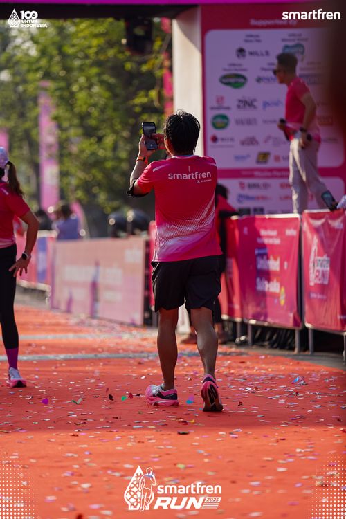 Race photo from Smartfren Run 2025 