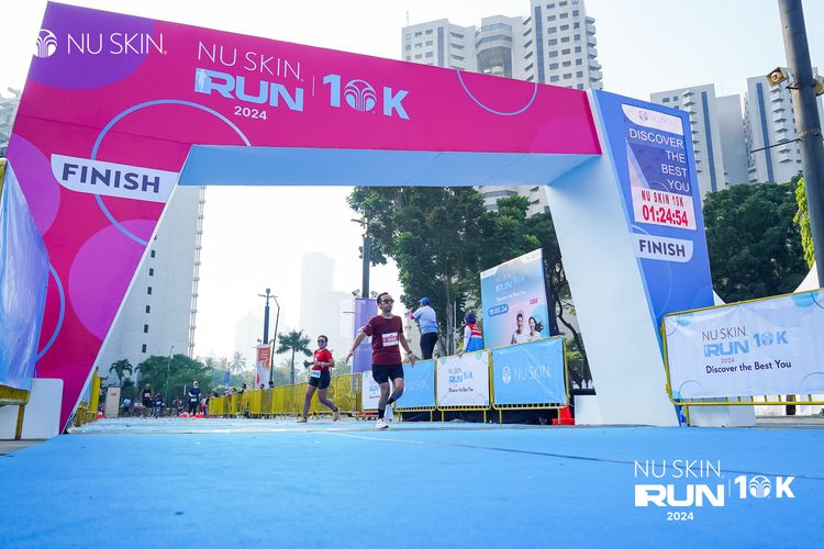 Race photo from Nu Skin Run 10K