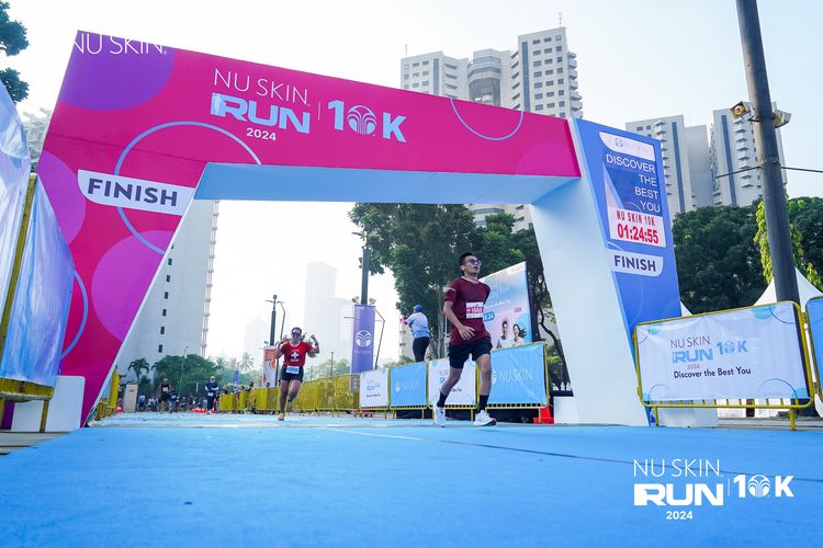 Race photo from Nu Skin Run 10K