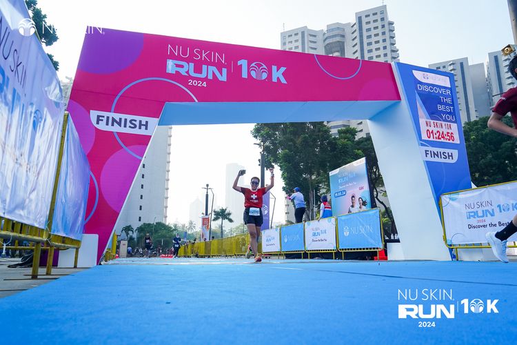 Race photo from Nu Skin Run 10K