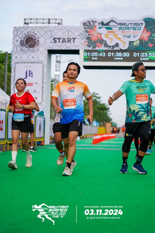 Race photo from Arutmin Borneo Run 2024