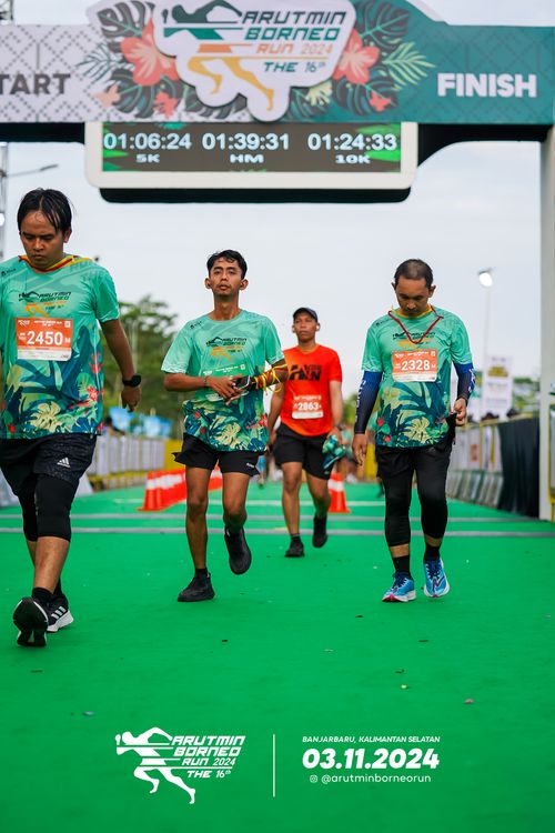 Race photo from Arutmin Borneo Run 2024