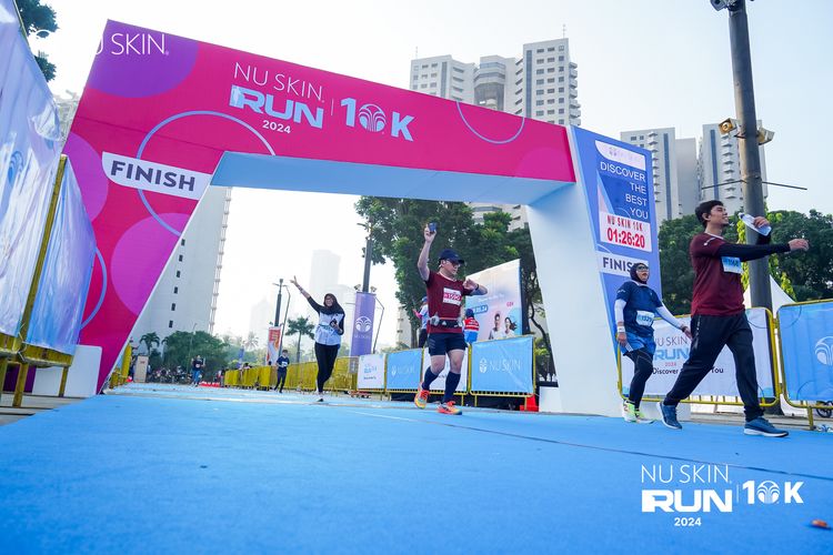 Race photo from Nu Skin Run 10K