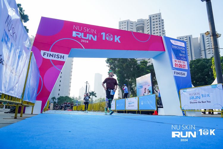 Race photo from Nu Skin Run 10K