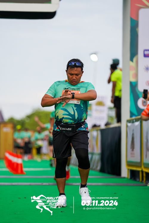 Race photo from Arutmin Borneo Run 2024