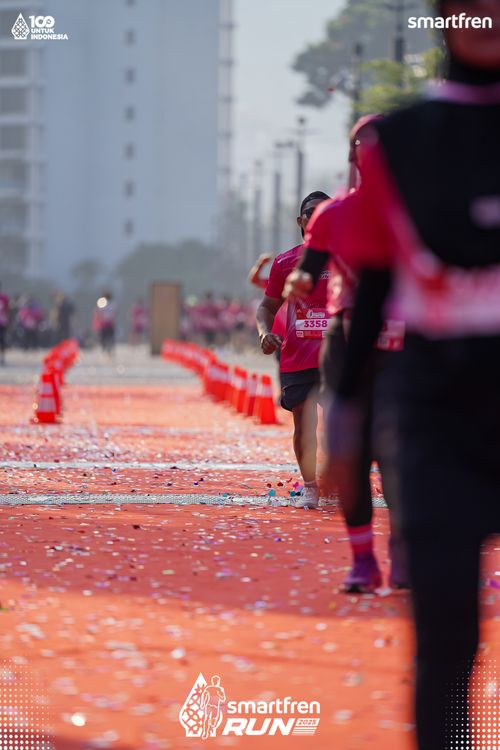 Race photo from Smartfren Run 2025 
