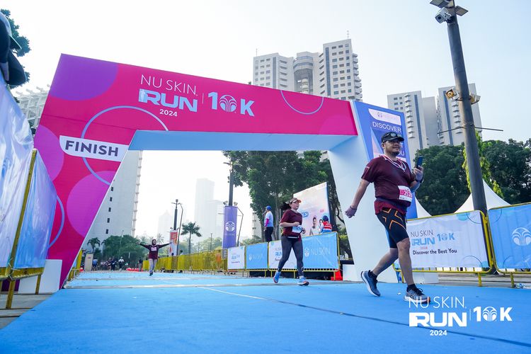 Race photo from Nu Skin Run 10K