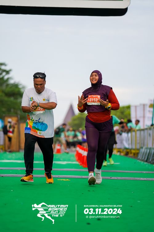 Race photo from Arutmin Borneo Run 2024