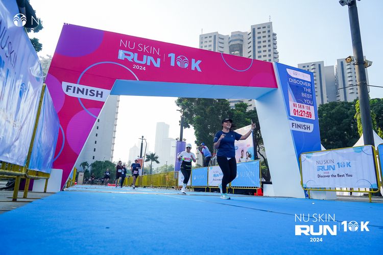 Race photo from Nu Skin Run 10K
