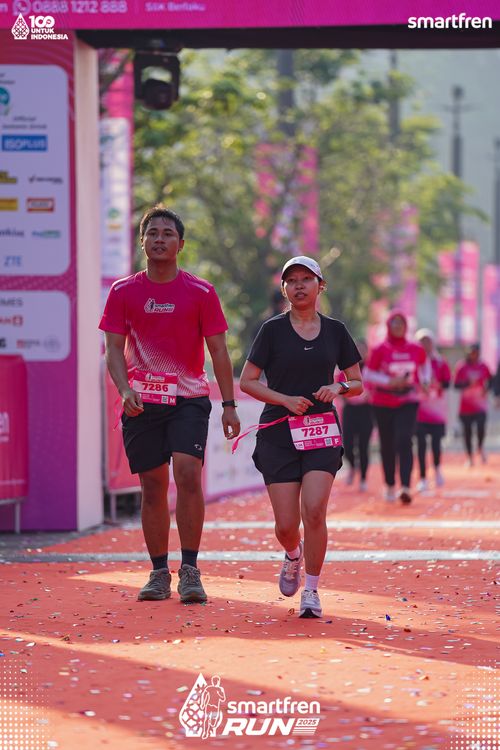 Race photo from Smartfren Run 2025 