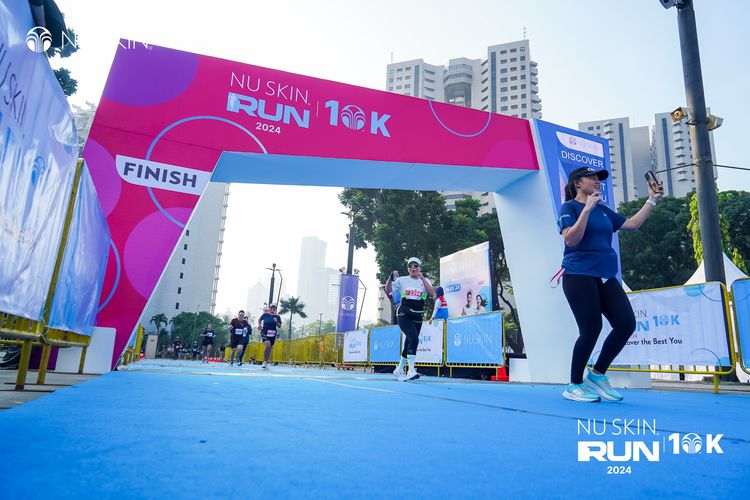 Race photo from Nu Skin Run 10K